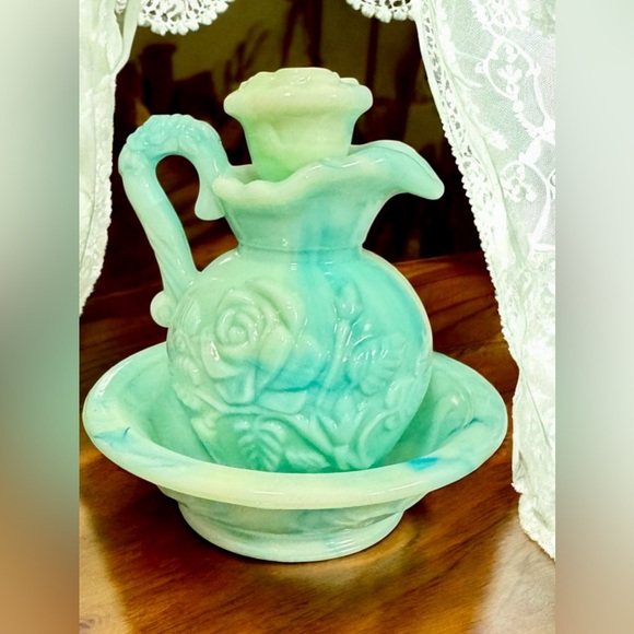 Vintage 70’s Avon Jadeite Slag Glass Cruet Set - Picture 4 of 12